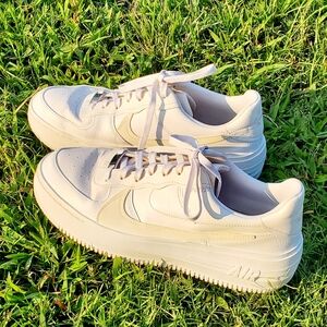 Nike Air Force 1 Women's Platform Triple White Leather Sneakers Size 11